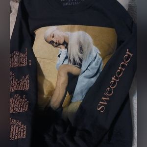 Ariana Grande Sweetener World Tour Sweatshirt Size S Black and Tan